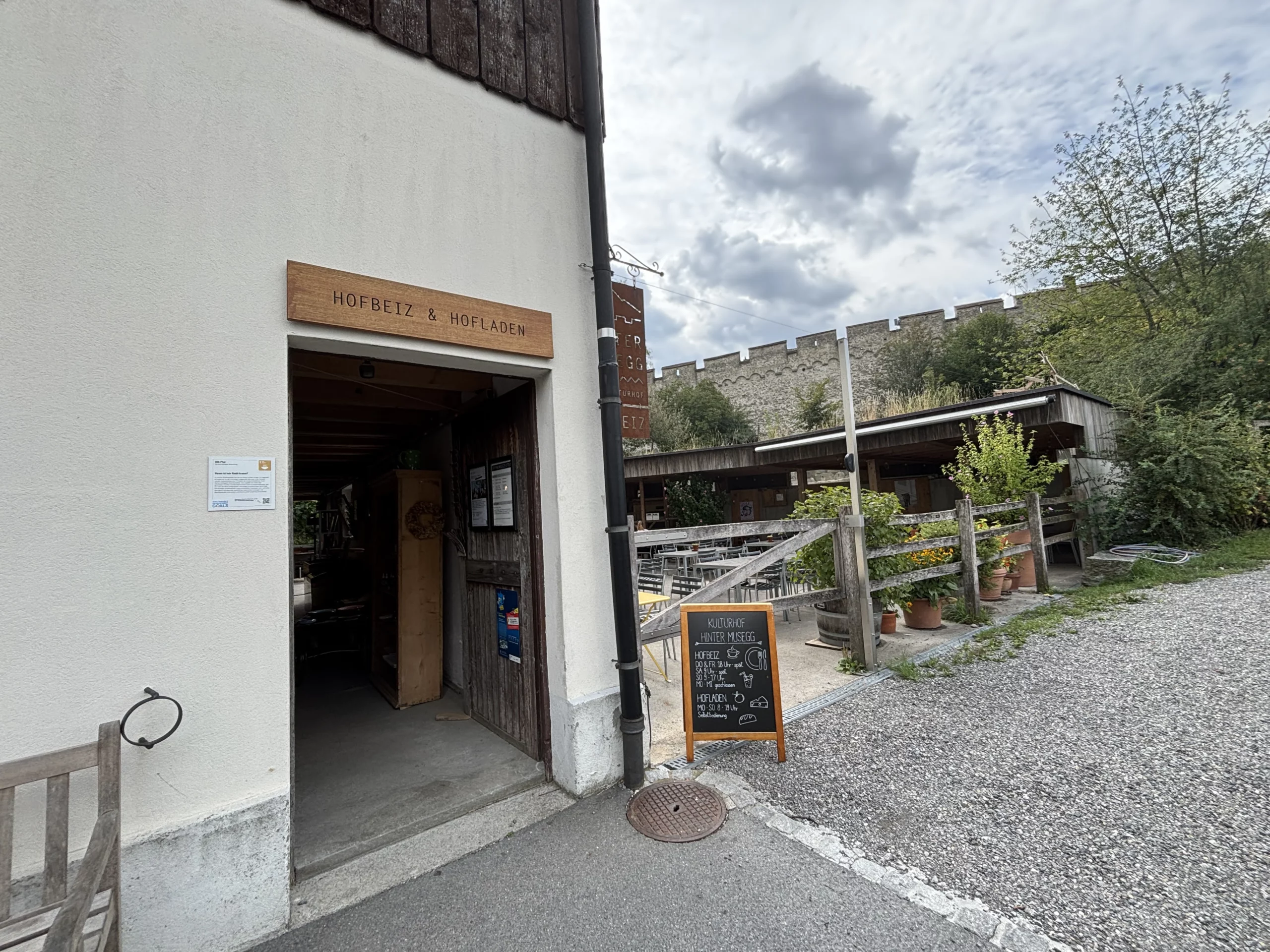 Le Kulturhof Hinter Musegg, avec son café et sa boutique à la ferme, à Lucerne